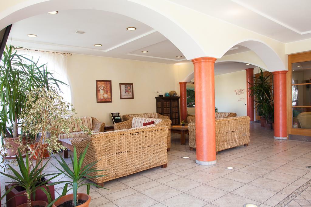 Comfort Hotel Erica Salurn Exterior foto